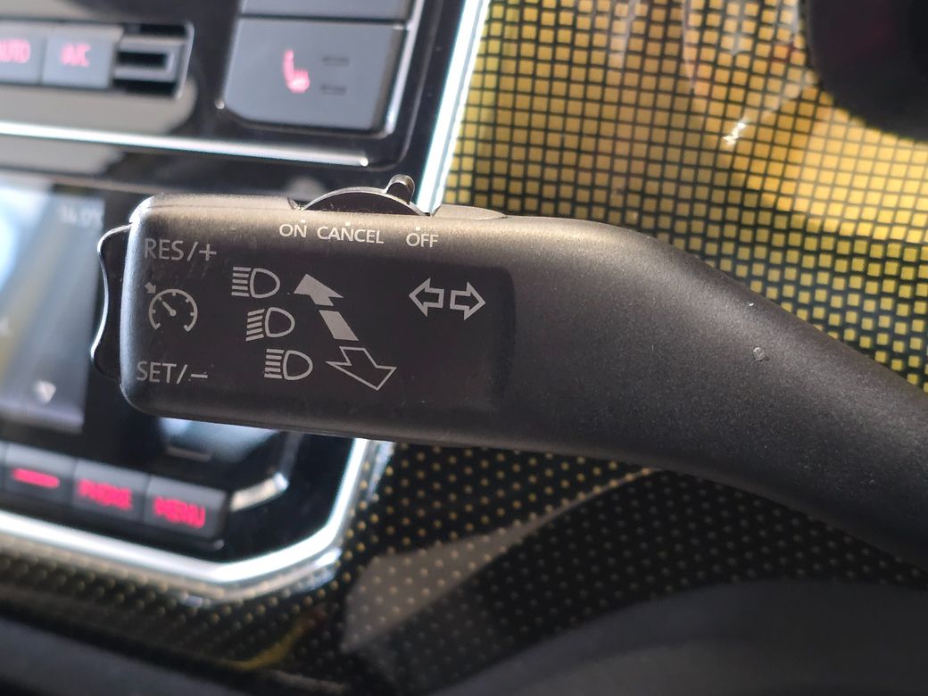 2017 Volkswagen up!