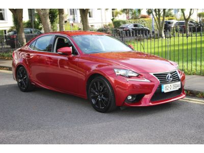 2015 Lexus IS 300h