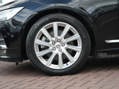 2021 Volvo V90
