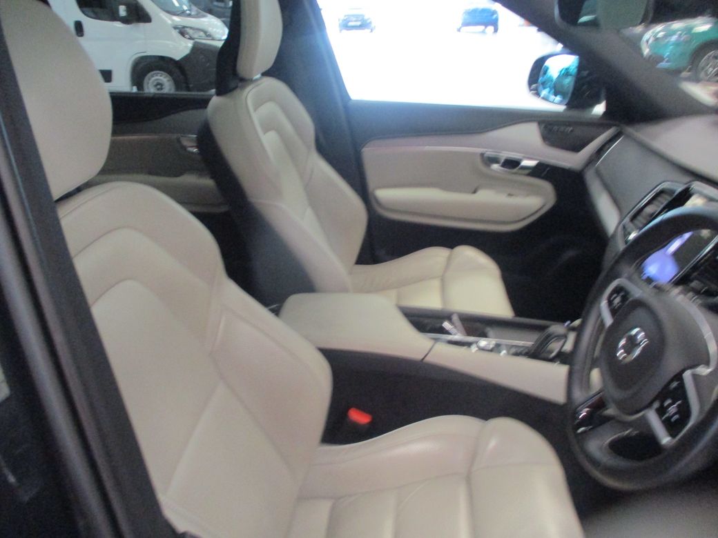 2021 Volvo XC90