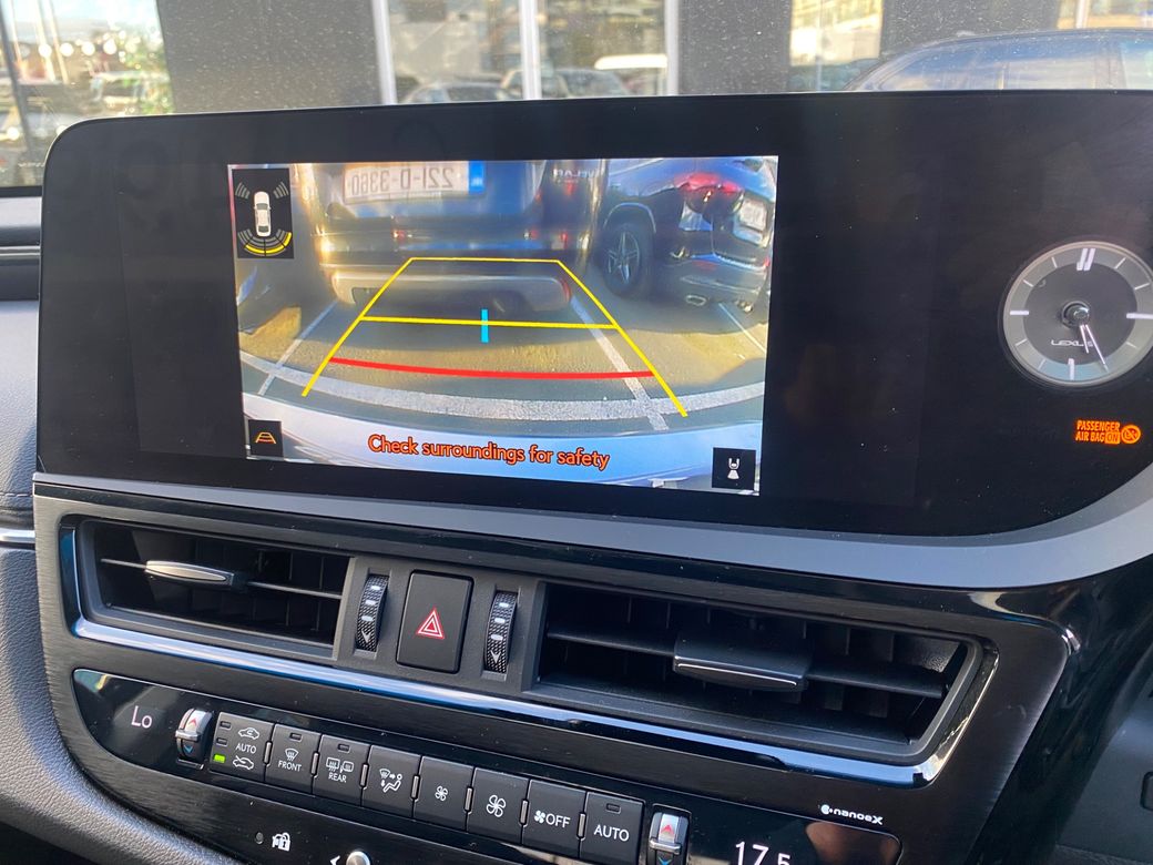 2023 Lexus ES 300h