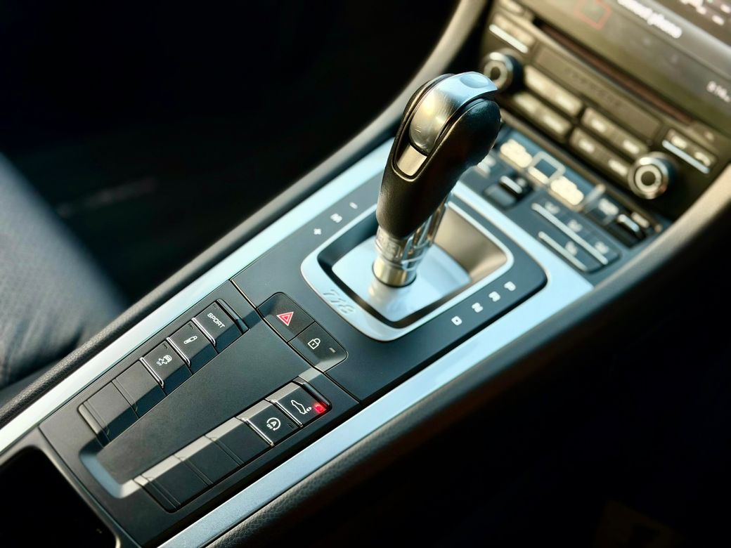2023 Porsche 718 Cayman