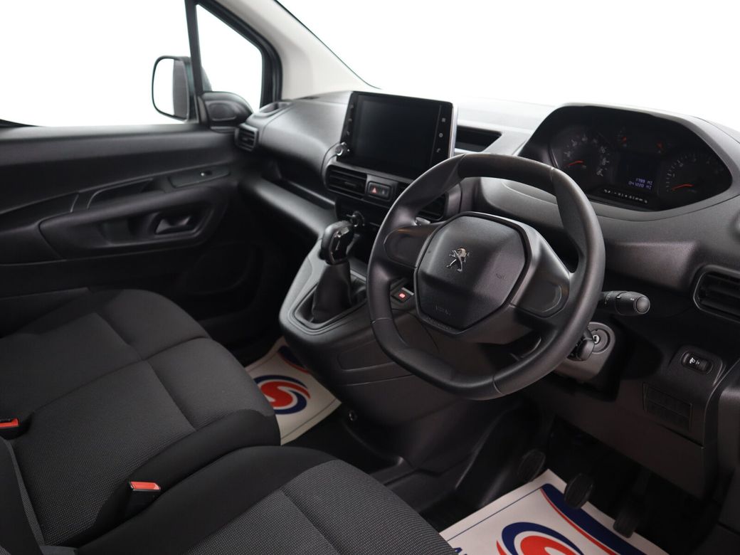 2021 Peugeot Partner