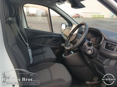 2025 Nissan Primastar