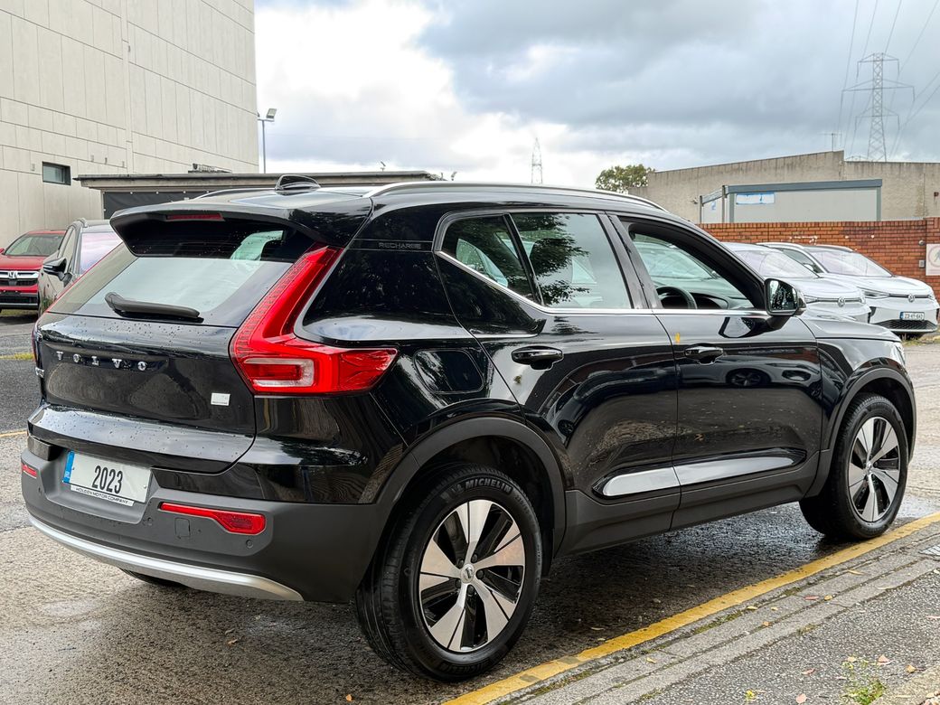 2023 Volvo XC40