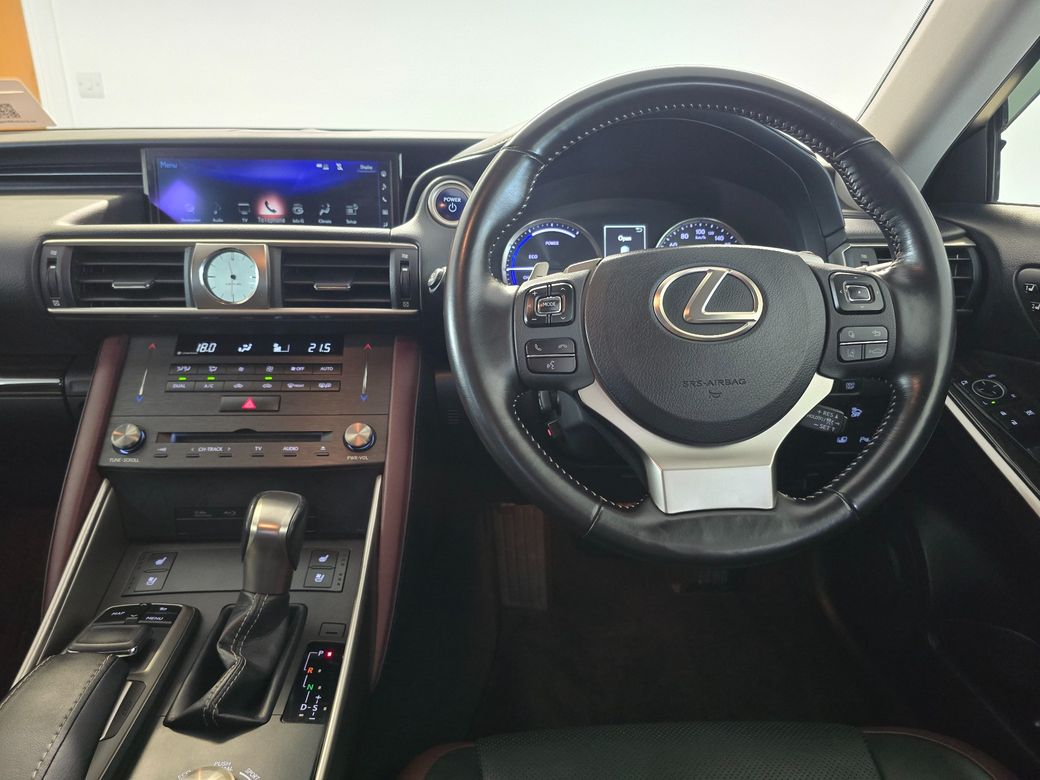 2019 Lexus IS 300h