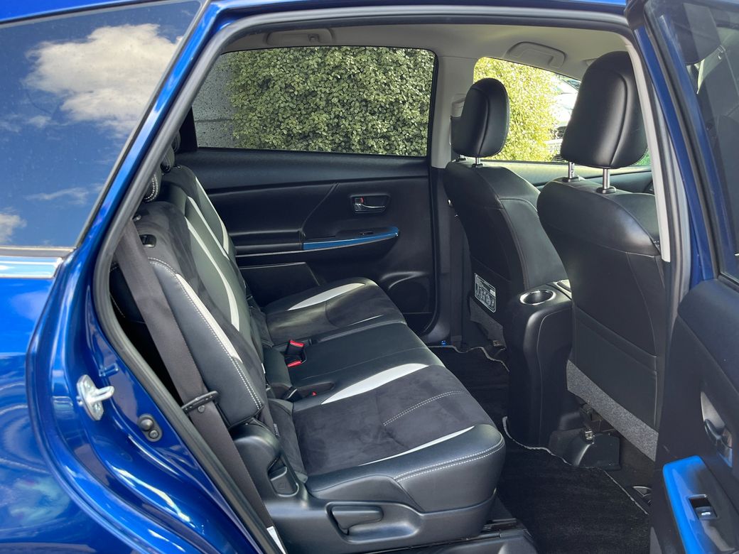 2020 Toyota Prius Alpha