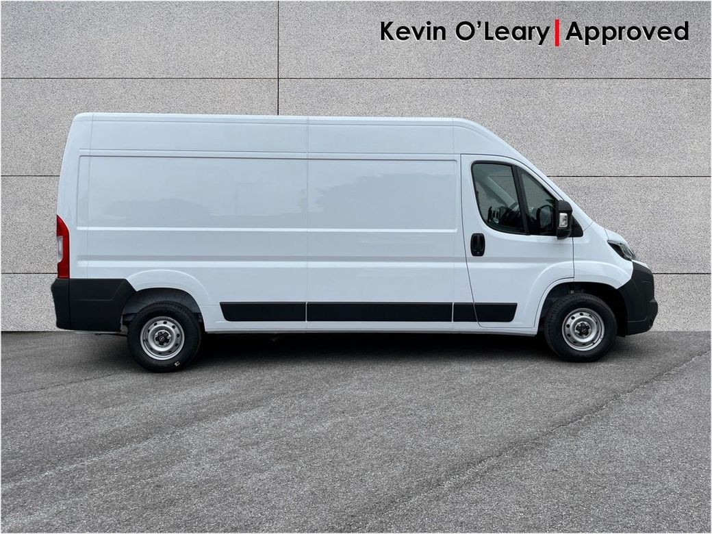 2025 Opel Movano