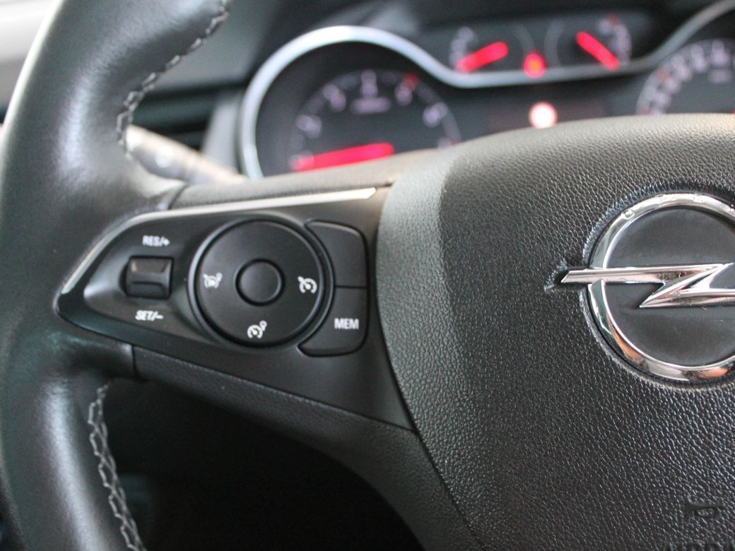 2024 Opel Crossland X