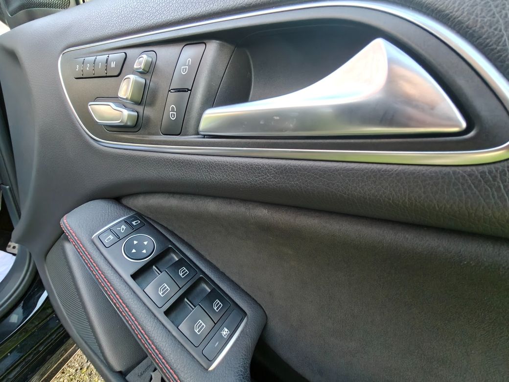 2016 Mercedes-Benz A 180