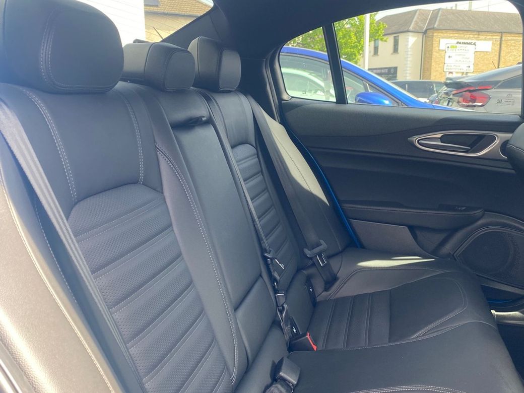 2025 Alfa Romeo Giulia