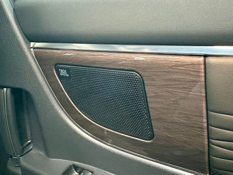 2025 Toyota Alphard