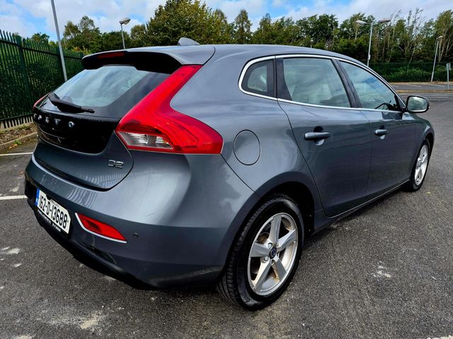 2016 Volvo V40
