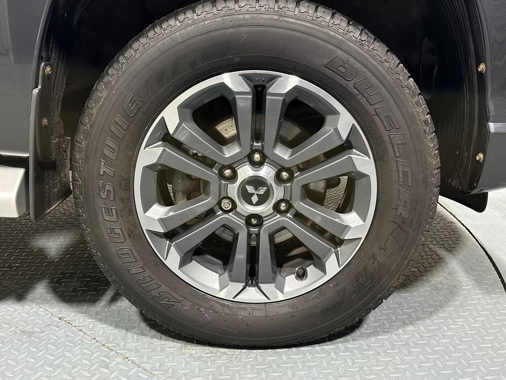 2020 Mitsubishi L200