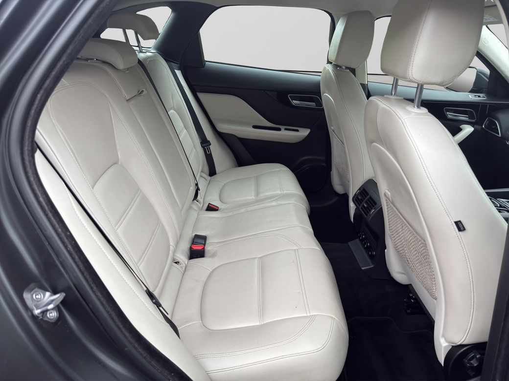 2019 Jaguar F-Pace