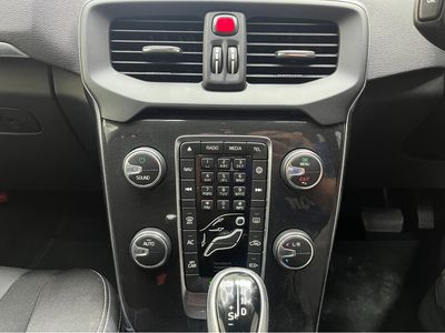 2017 Volvo V40