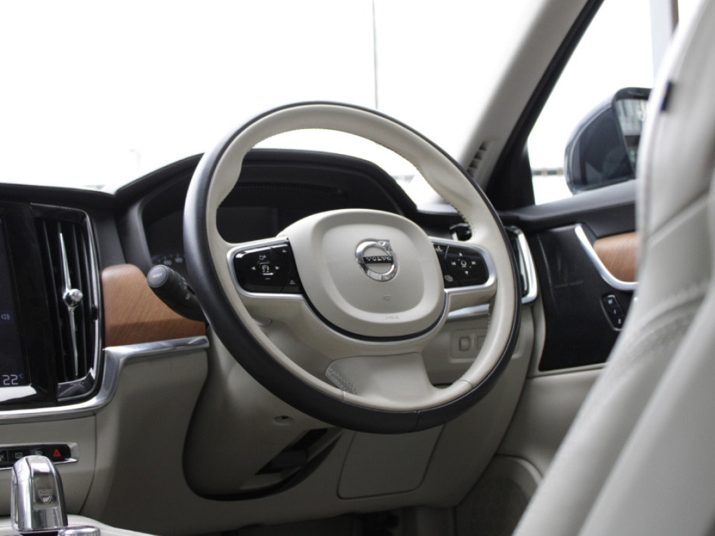 2019 Volvo V90