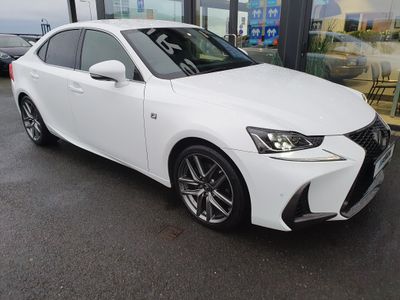2016 Lexus IS 300h