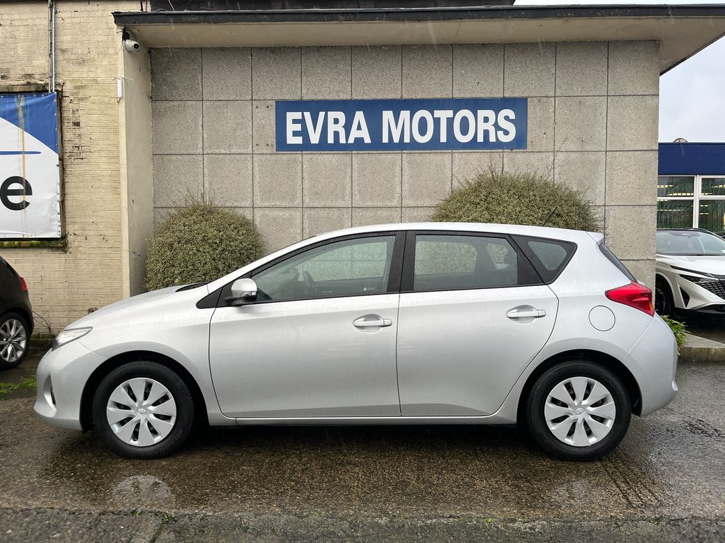 2014 Toyota Auris
