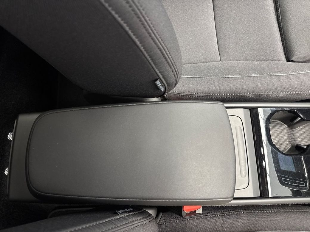 2023 Volvo C40