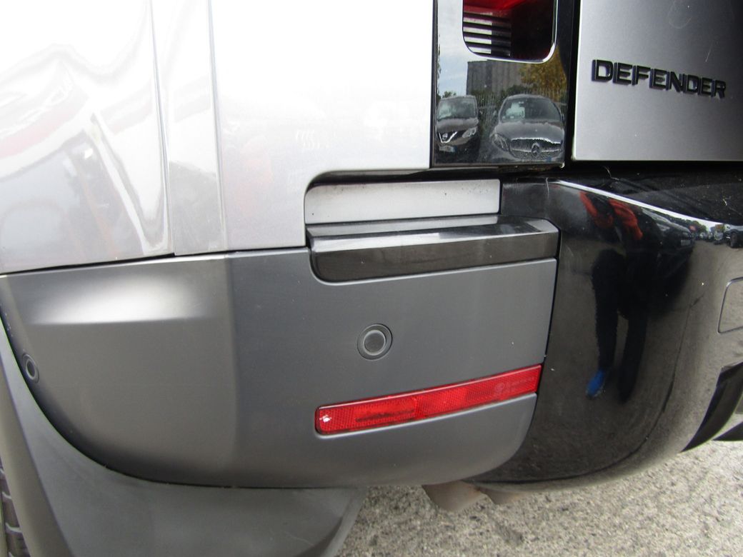 2023 Land Rover Defender