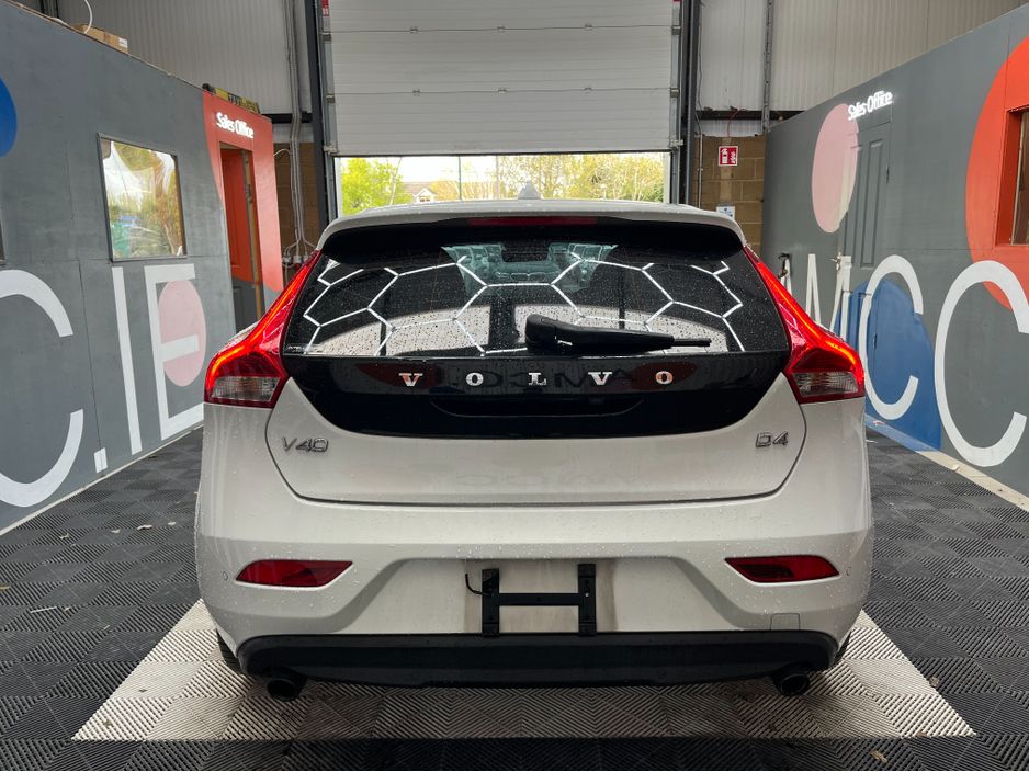 2016 Volvo V40