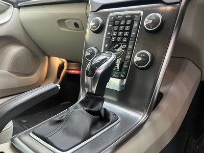 2016 Volvo V40