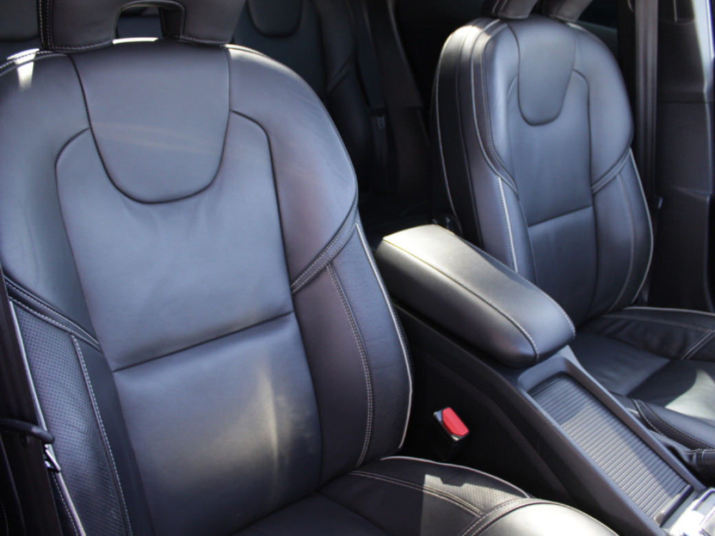 2016 Volvo V40