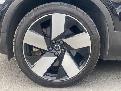 2023 Volvo C40