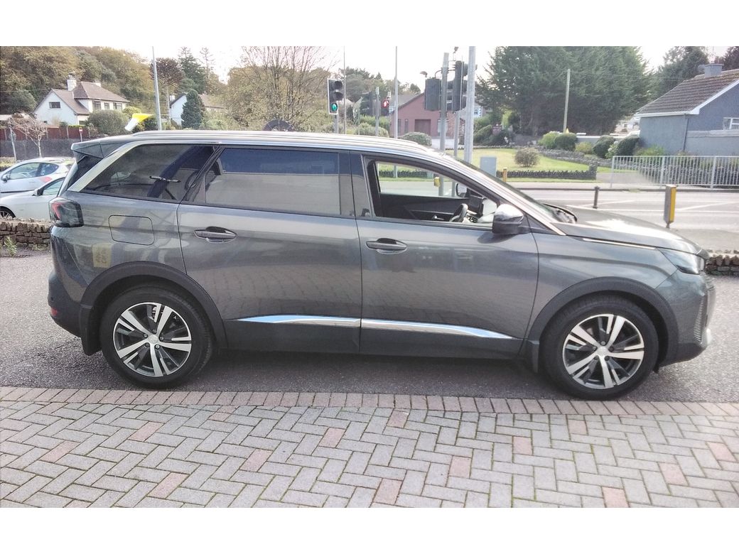 2022 Peugeot 5008