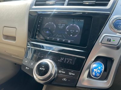 2016 Toyota Prius Alpha