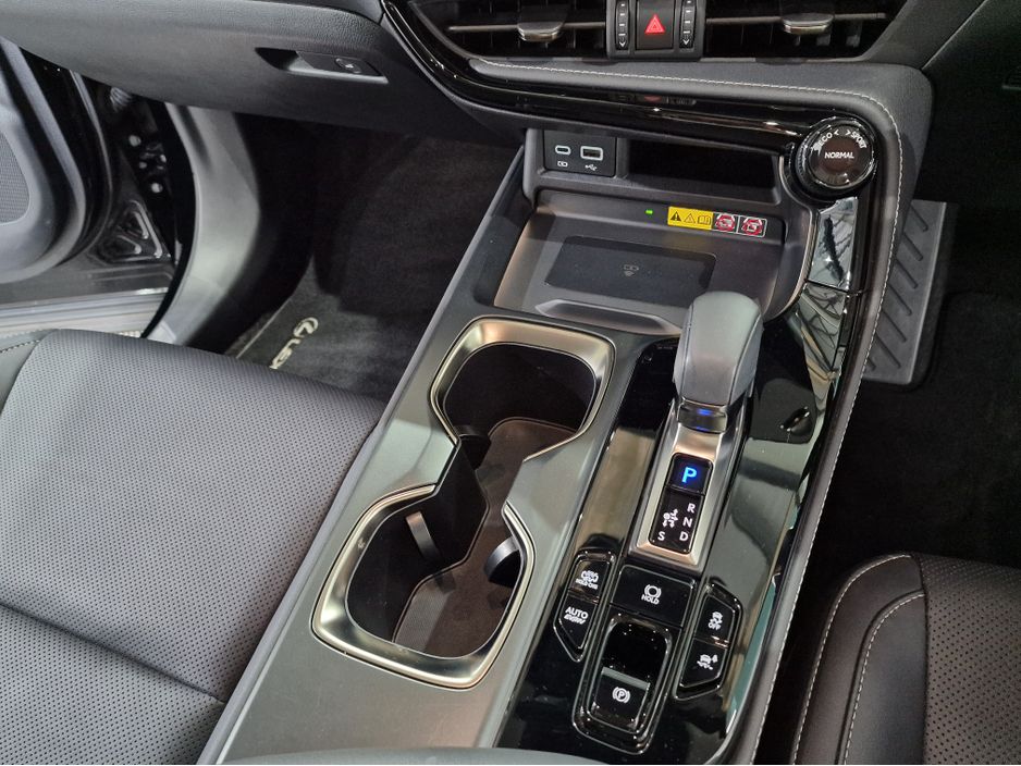 2024 Lexus NX 450H+