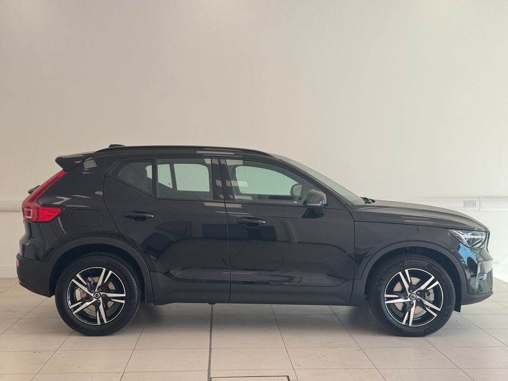 2026 Volvo XC40