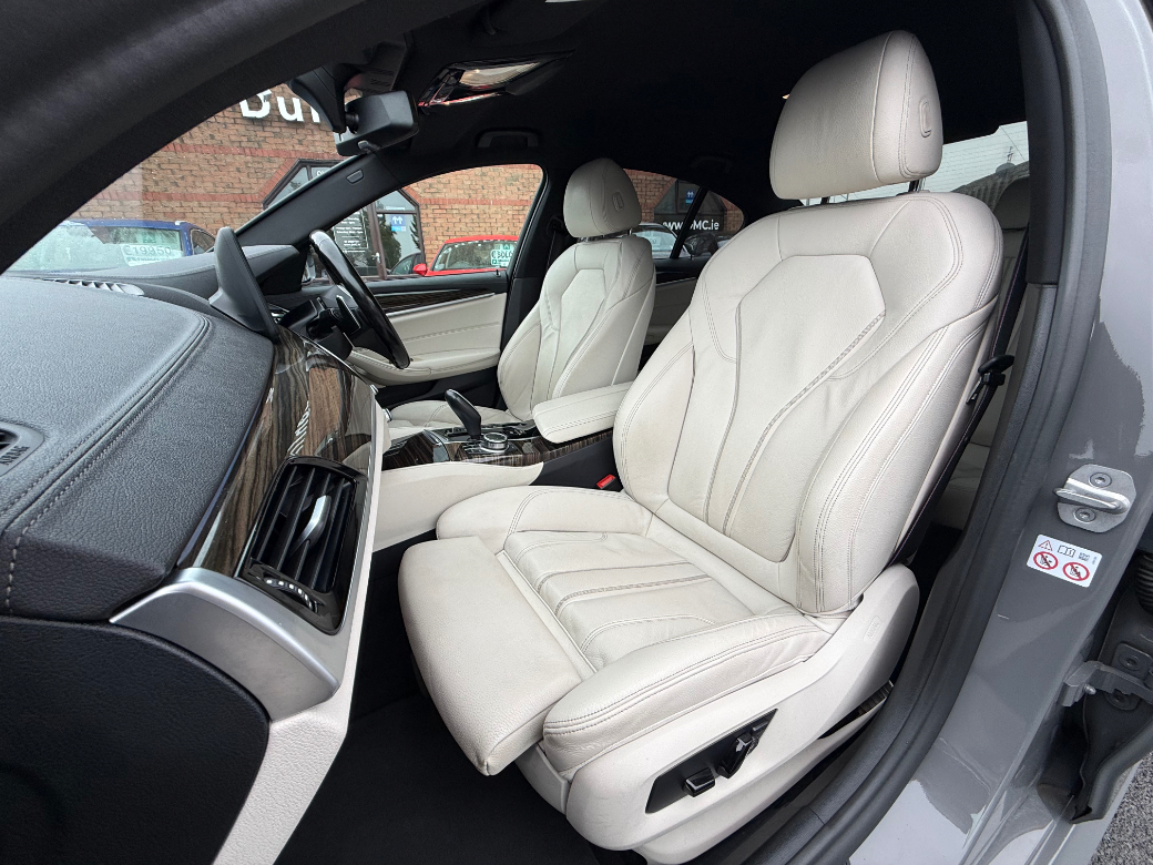 2022 BMW 5 Series
