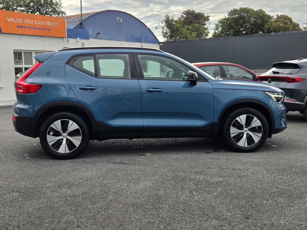 2023 Volvo XC40