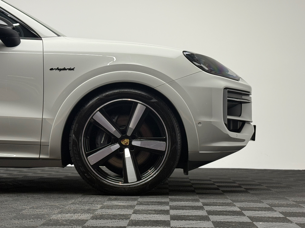2024 Porsche Cayenne