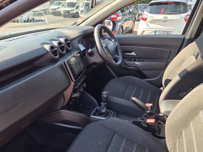 2023 Dacia Duster