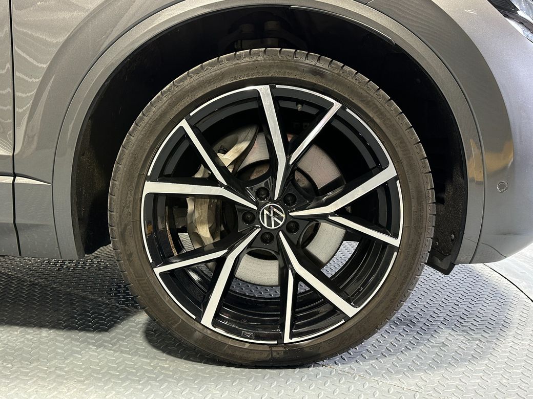 2022 Volkswagen Touareg