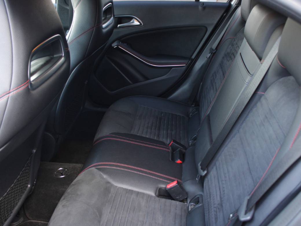 2016 Mercedes-Benz A 180