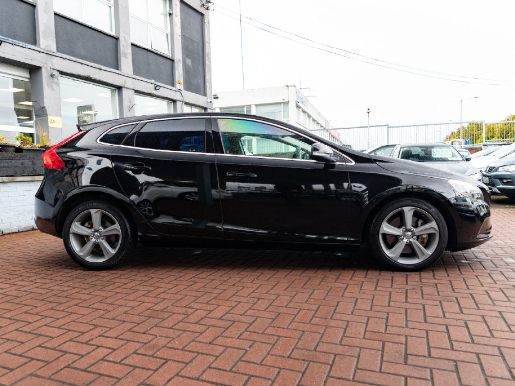 2016 Volvo V40