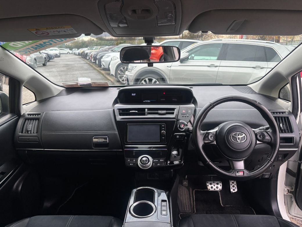 2018 Toyota Prius Alpha