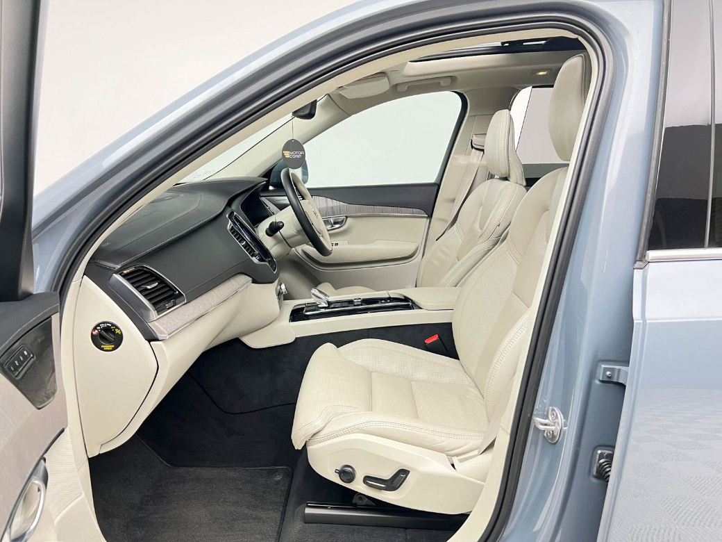2022 Volvo XC90