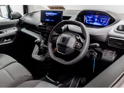 2025 Peugeot Partner