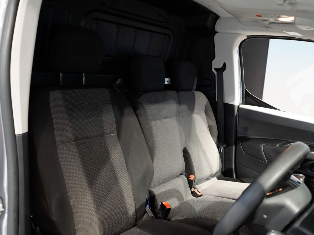 2023 Peugeot Partner