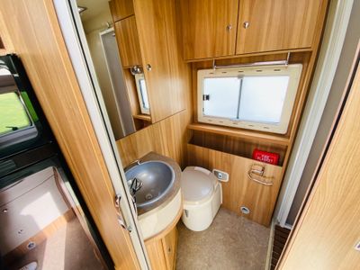 2013 CHAUSSON FLASH 10 LOW PROFILE R.H.D