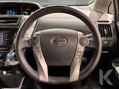 2020 Toyota Prius Alpha