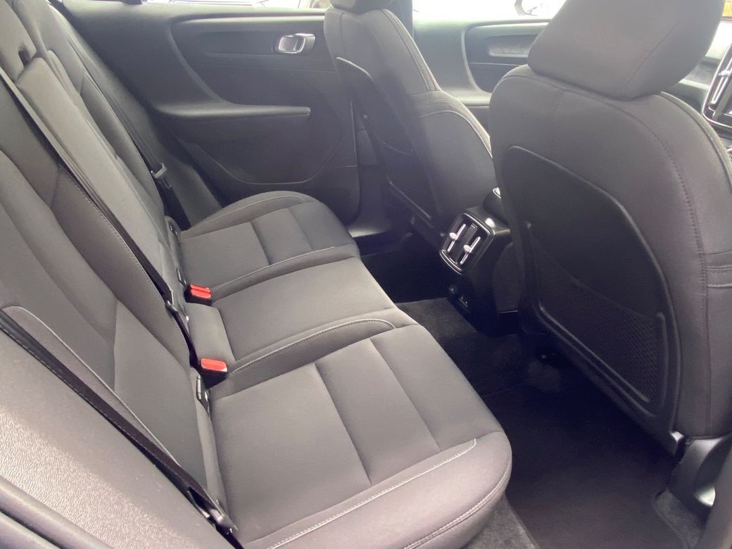 2023 Volvo C40
