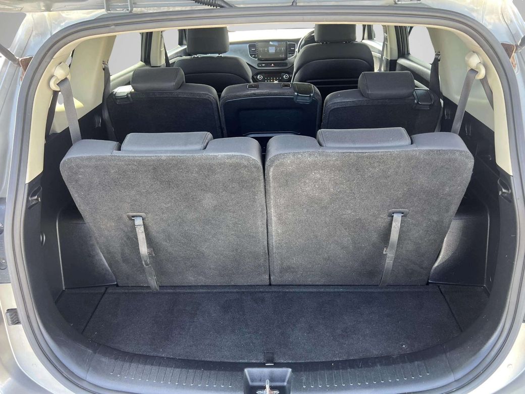 2014 Kia Carens