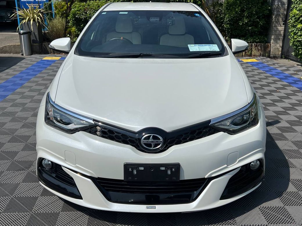 2017 Toyota Auris