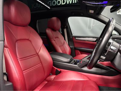 2023 Porsche Cayenne